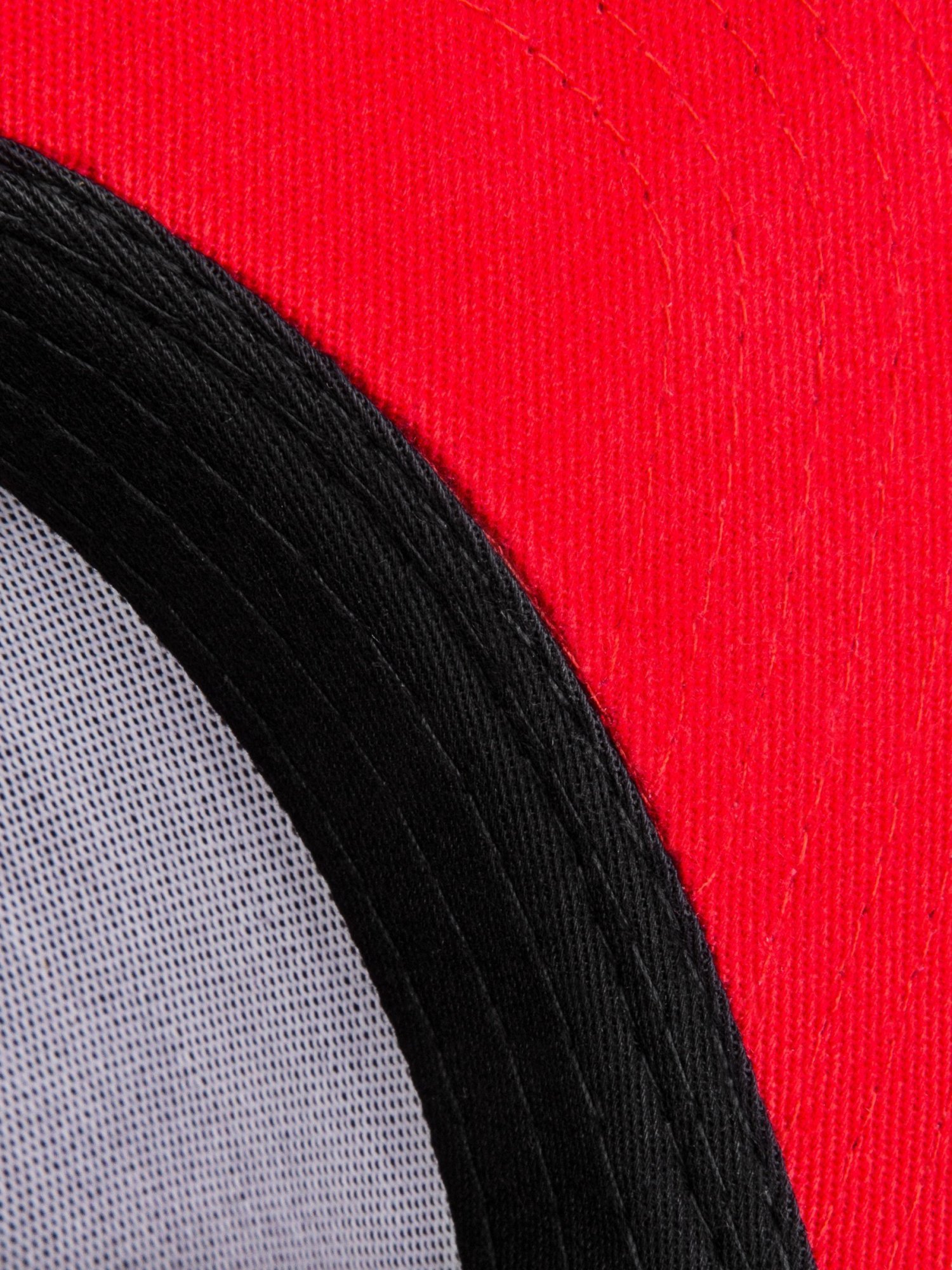 Bejsbolka_Street_Soul_Pyatipanelnaya_dvuhcvetnaya_hlopkovaya_chyornyj_s_krasnym_kozyrkom_6